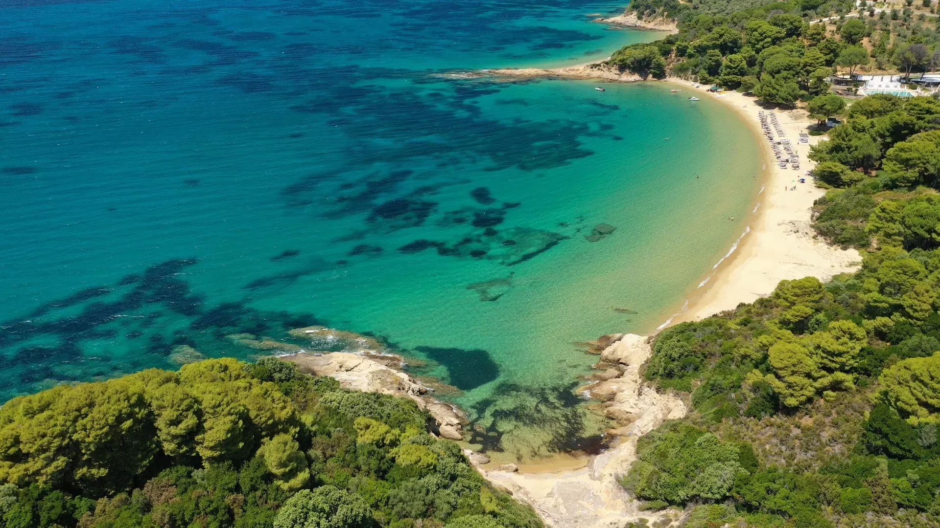 Στα ελληνικά νησιά που ξεχωρίζει το Conde Nast Traveler για το 2024 η Σκιάθος