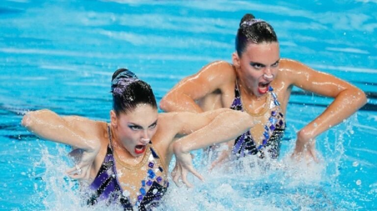 Καλλιτεχνική κολύμβηση: Οριστικά στους Ολυμπιακούς Αγώνες στο Παρίσι το ελληνικό ντουέτο Πλατανιώτη – Μαλκογεώργου