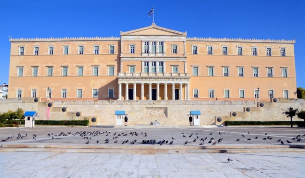 Νέος τσακωμός μέσα στην βουλή!