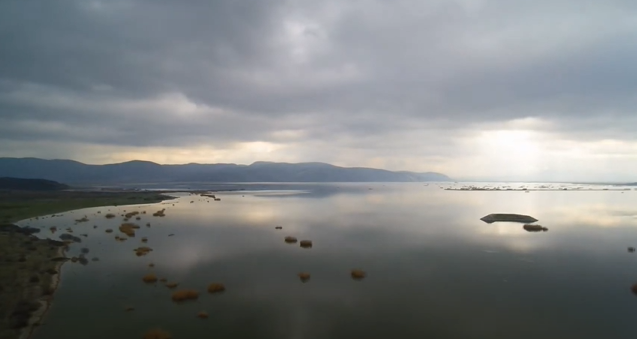 Στην Κάρλα τα νερά από όλη τη Θεσσαλία - Χάθηκαν οι κόποι μιας ζωής 