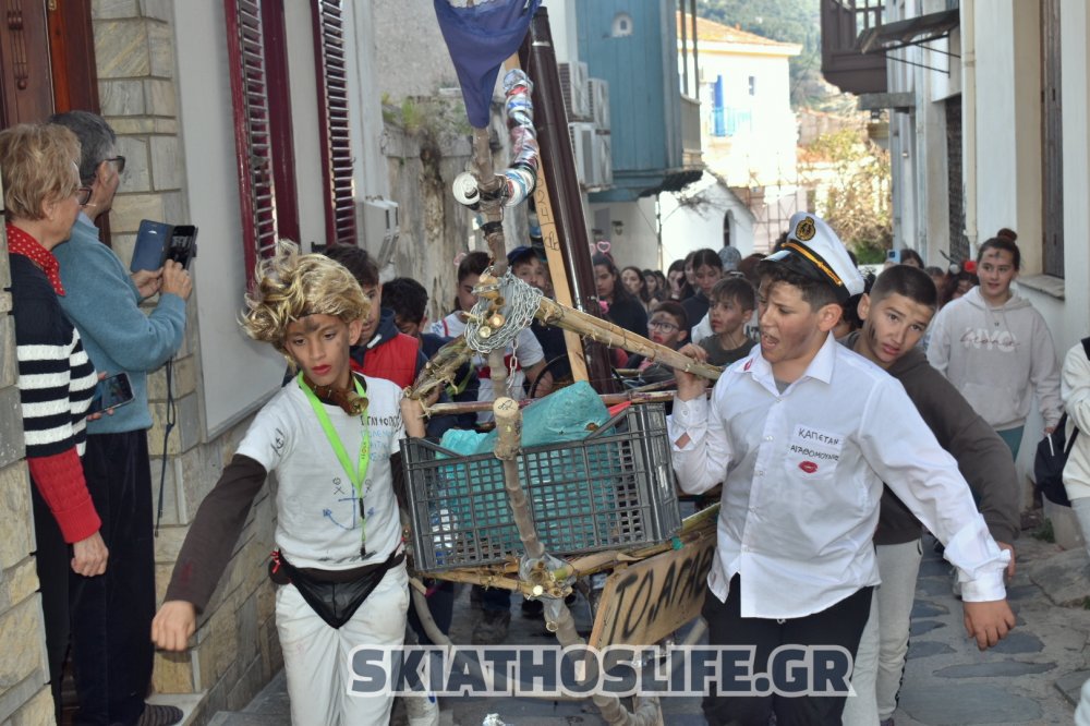 (gallery) Έγινε το έθιμο της 