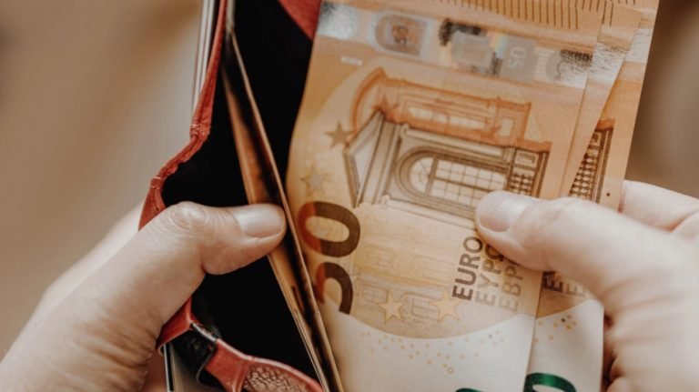 Συντάξεις: Μπόνους έως 150 ευρώ τον μήνα για 400.000 δικαιούχους