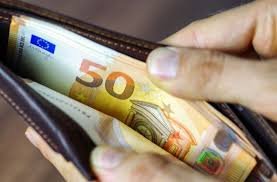 Δώρο Πάσχα στα 415 ευρώ σύμφωνα με το νέο κατώτατο μισθό