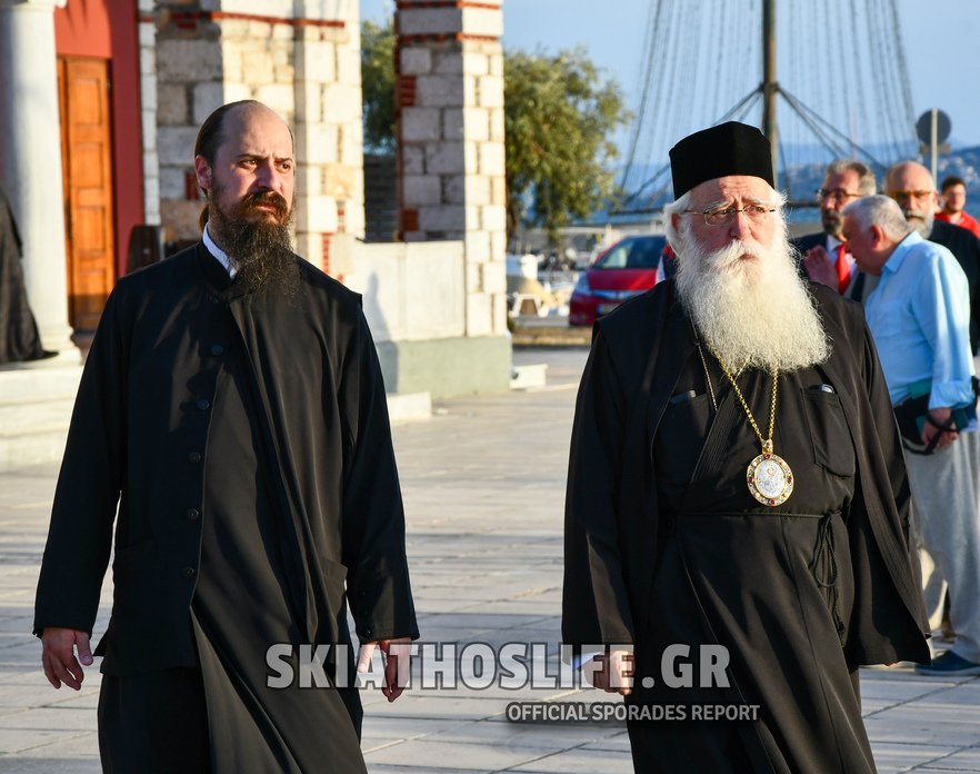 Φωτορεπορτάζ από την προετοιμασία της πρεμιέρας της Ναυτικής Εβδομάδας στο Βόλο