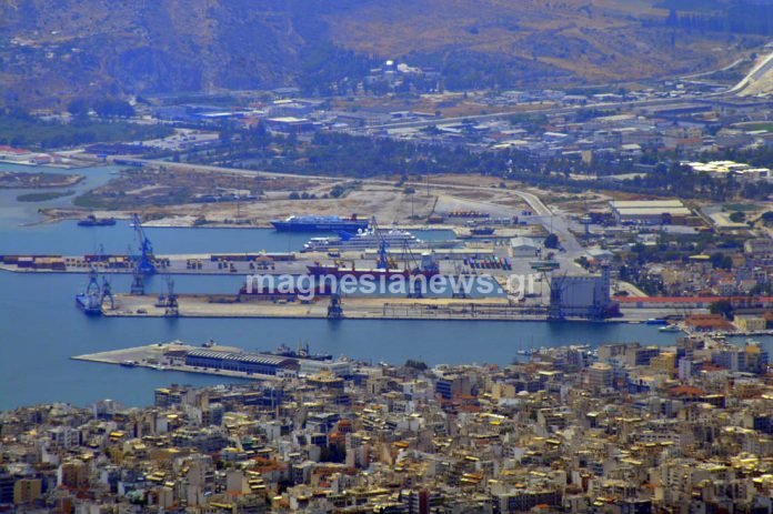 Υπογράφηκε η σύμβαση για την αποκατάσταση του λιμανιού του Βόλου