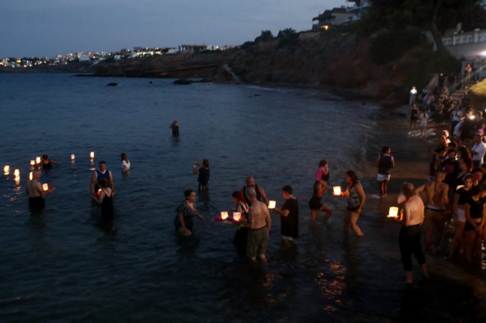 Μάτι: Εκδηλώσεις μνήμης για την 6η επέτειο από την καταστροφική πυρκαγιά που πήρε 104 ζωές (Photos)