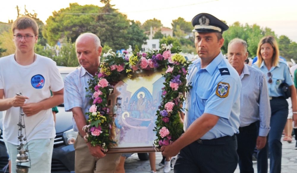 (εικόνες) Ο εορτασμός του Δεκαπενταύγουστου στην Αλόννησο