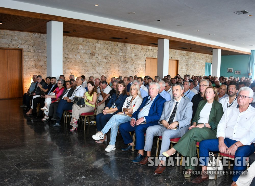 Φωτορεπορτάζ από το 72ο συνέδριο της  Πανελλήνιας Ομοσπονδίας Αυτοκινητιστών Υπεραστικών Συγκοινωνιών στην Σκιάθο