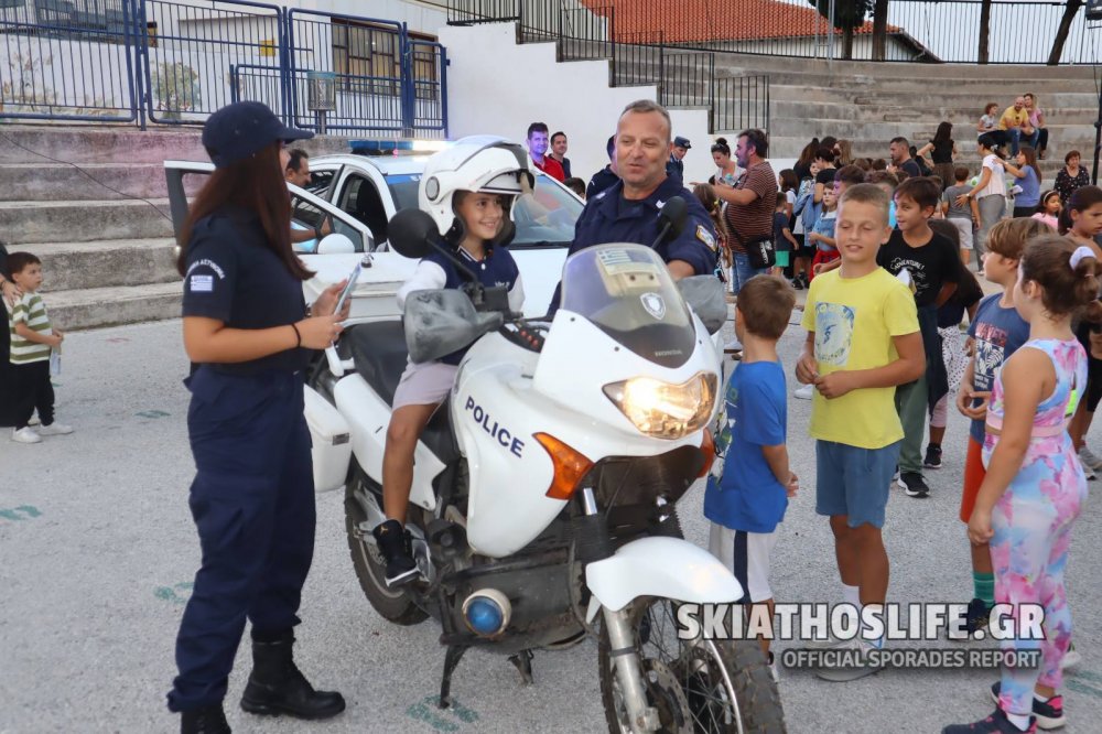 [φωτογραφίες] 