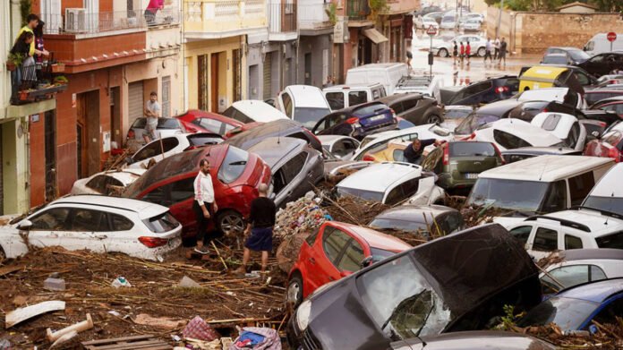 Τραγωδία με τουλάχιστον 52 νεκρούς στην Ισπανία λόγω των πλημμυρών (φωτογραφίες)