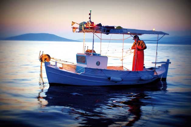 Δύο πάγια αιτήματα των παράκτιων αλιέων της Αλοννήσου οδεύουν προς επίλυση