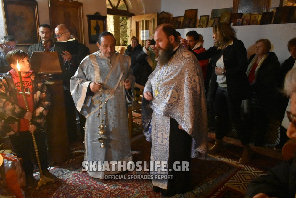 [εικόνες] ΣΚΙΑΘΟΣ : H Αγρυπνία στον Αγιο Ταξιάρχη