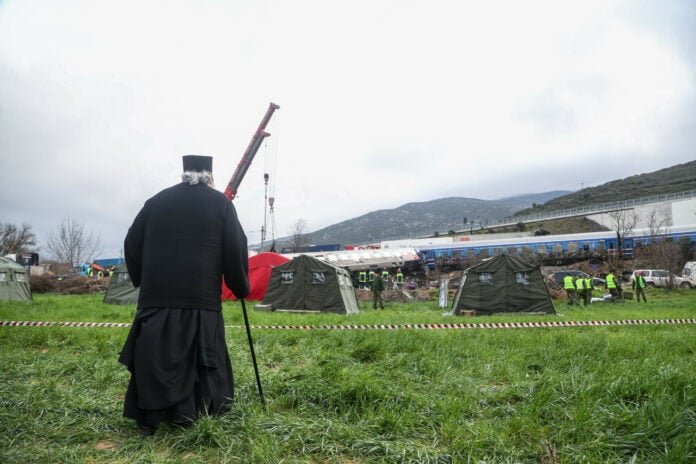 ΤΕΜΠΗ : Επιμνημόσυνη δέηση στους Τρεις Ιεράρχες Σκιάθου