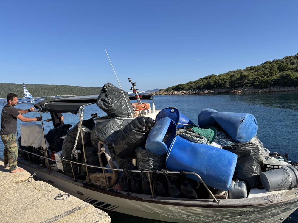 (εικόνες) Με μεγάλη επιτυχία ολοκληρώθηκε η εθελοντική δράση καθαρισμού όλων των ακτών της Αλοννήσου