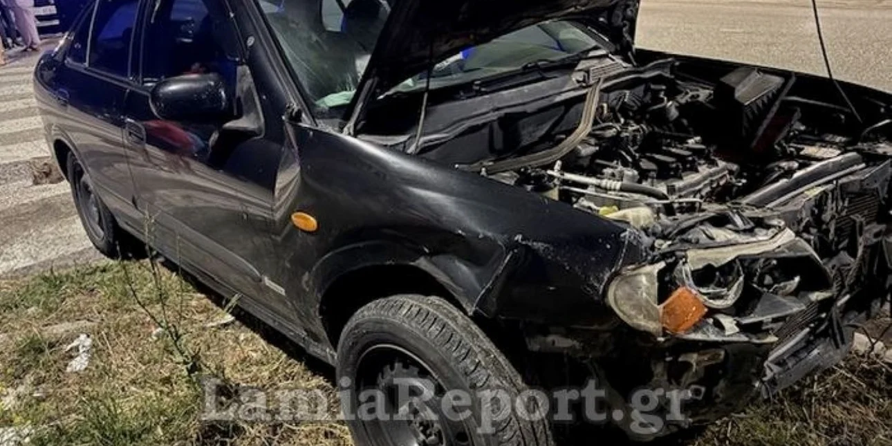 Σφοδρό τροχαίο στη Λαμία: ΙΧ παραβίασε το STOP, δύο τραυματίες -Δείτε εικόνες