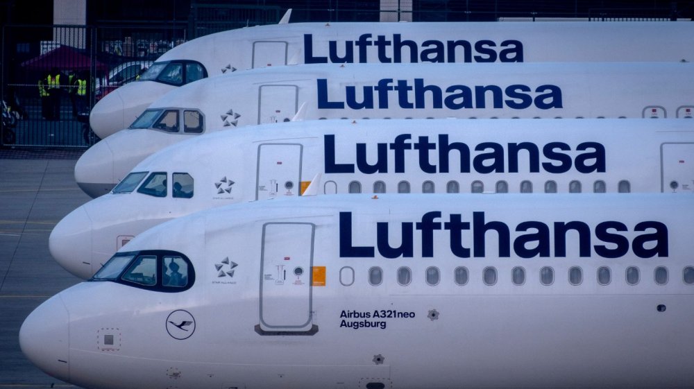 Lufthansa: Πτήση έμεινε επί δέκα λεπτά χωρίς πιλότο – Ο κυβερνήτης ήταν στην τουαλέτα και ο συγκυβερνήτης λιποθύμησε