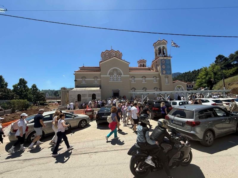 2000 πεζοπόροι προσκυνητές στον Όσιο Ιωάννη το Ρώσο