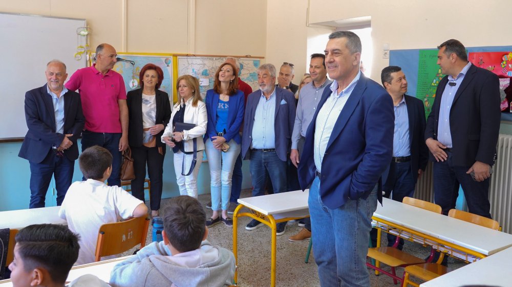 Σχολικές μονάδες του Δήμου Σοφάδων επισκέφθηκε ο Περιφερειάρχης Θεσσαλίας Δημήτρης Κουρέτας