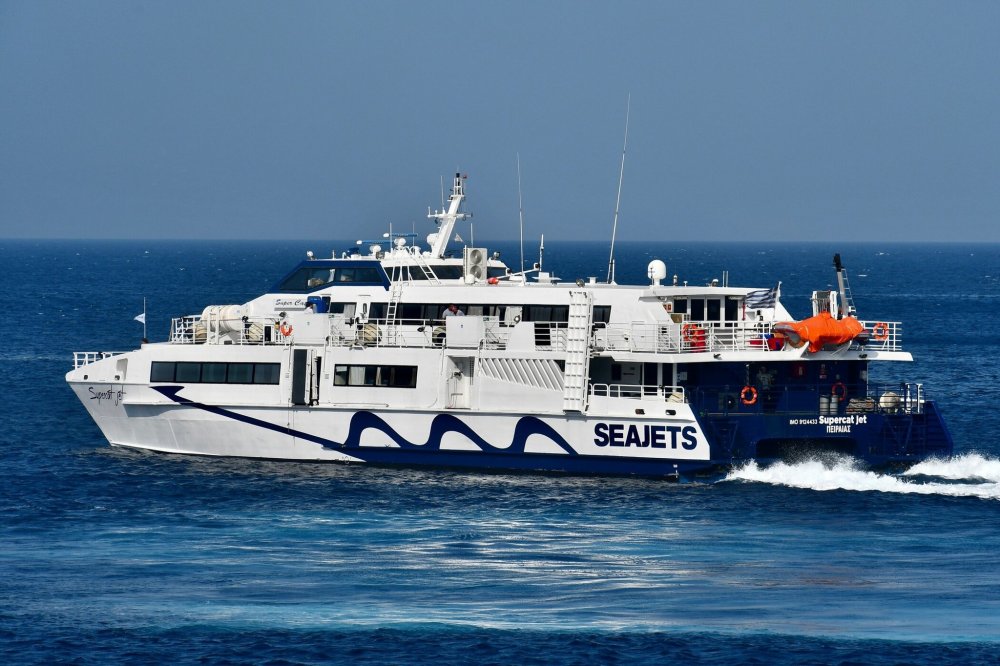 ΚΑΚΟΚΑΙΡΙΑ ΣΤΙΣ ΣΠΟΡΑΔΕΣ : Στον Αγνώντα το SUPERCATJET 