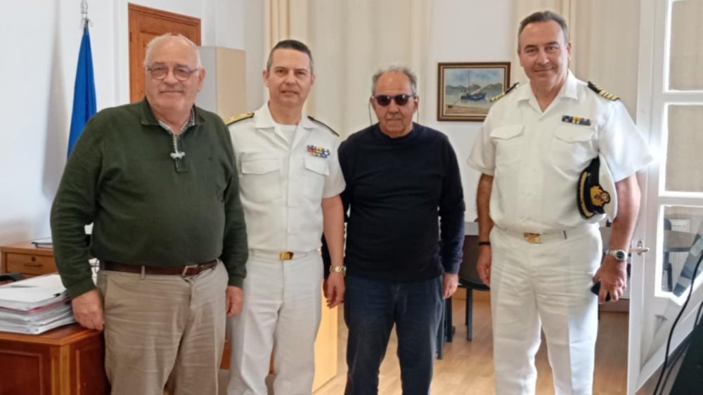 Ο Υπαρχηγός του ΛΣ κ. Φ. Kιάμος σε ενημερωτική σύσκεψη στο Δημαρχείο Σκοπέλου