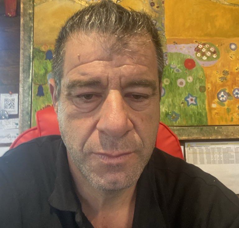 Διαφοροποίηση Κώστα Ζεμπέκη από την Αντιπολίτευση | Δίνει συγχαρητήρια στην δημοτική αρχή για την κανονιστική των οικοδομών