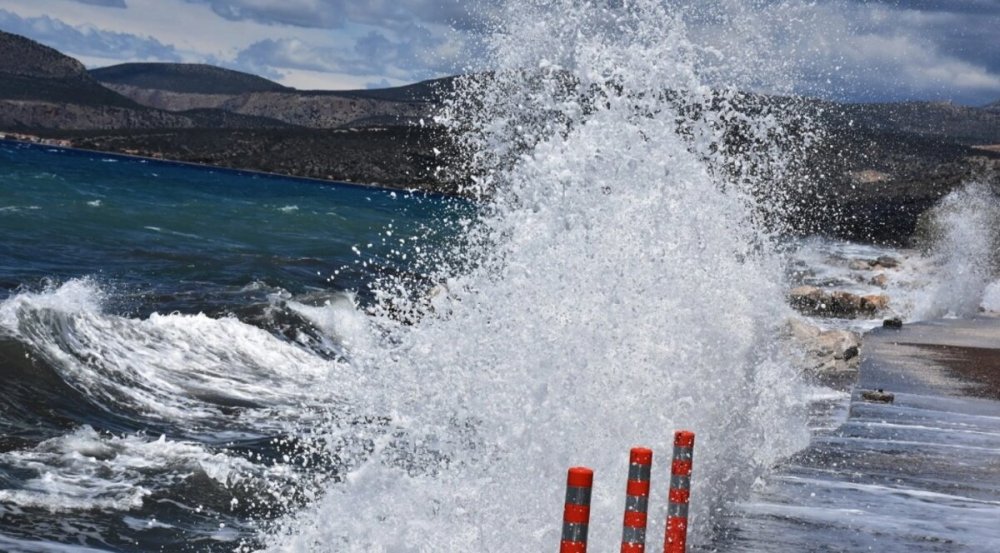 Σκιάθος, Μακρινίτσα και Πορταριά “σαρώθηκαν” από θυελλώδεις ανέμους