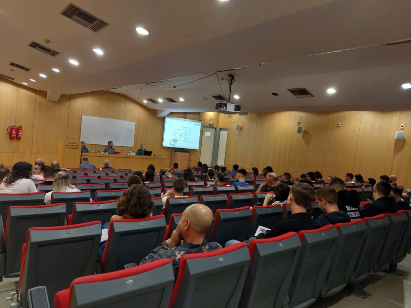 Ημερίδα για τη χρήση νέων τεχνολογιών για τη διαχείριση Θερμοκηπιακών καλλιεργειών με περιορισμένο περιβαλλοντικό αποτύπωμα