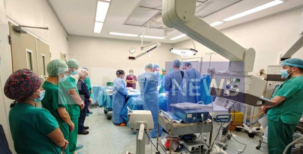 Οι γιατροί τιμούν τον 14χρονο Σπύρο πριν προχωρήσουν στη λήψη των οργάνων του – Συγκινητικές στιγμές στο Πανεπιστημιακό Νοσοκομείο της Πάτρας
