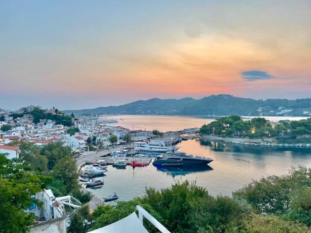ΣΚΙΑΘΟΣ ΓΙΑ ΟΛΟΥΣ : 