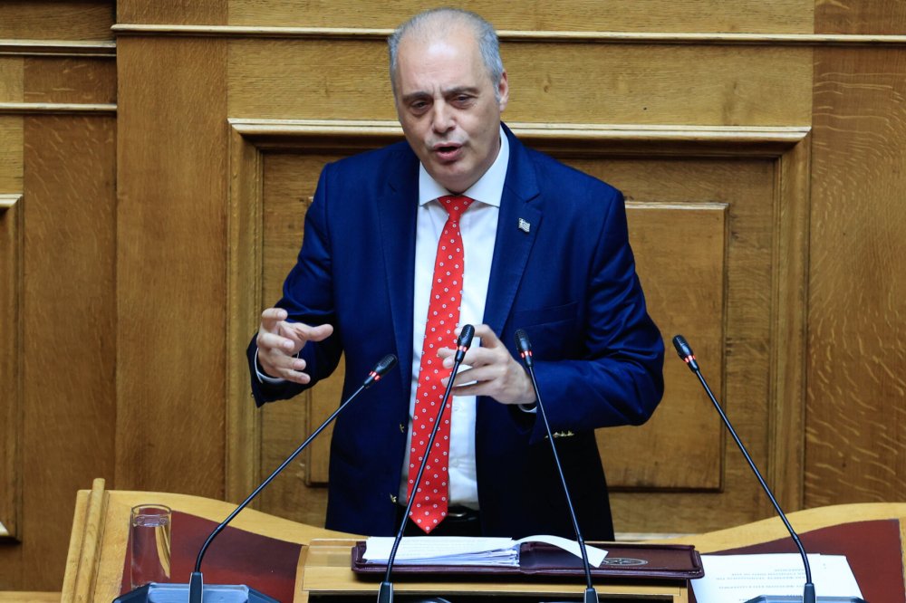 H Ελληνική Λύση στέλνει στη Βουλή τις παραιτήσεις των εποχικών πυροσβεστών στην Σκιάθο