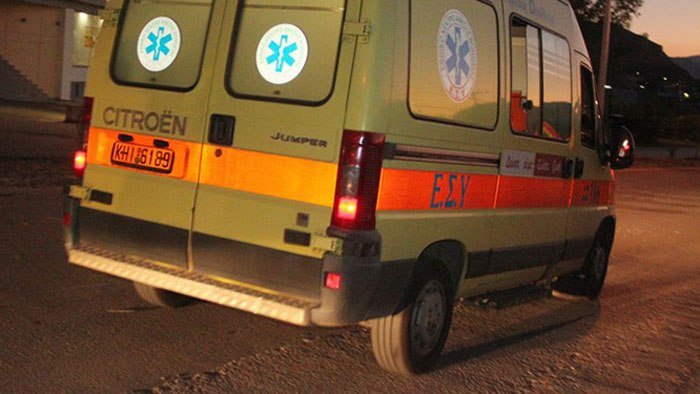 Τροχαίο δυστύχημα στη Βόρεια Εύβοια - Εκτροπή αυτοκινήτου με εγκλωβισμό δύο ατόμων