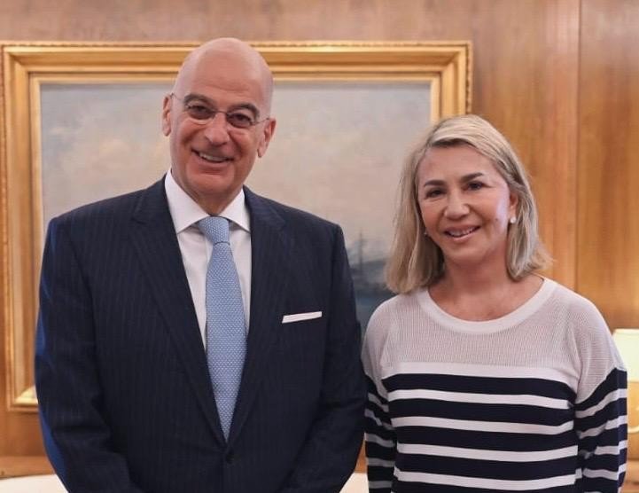 Ζ. Μακρή: «Άμεση λύση από Ν. Δένδιαστο επείγον αίτημα των παραγωγών μηδικής (τριφυλλιού) του Δήμου Ρήγα Φεραίου» 
