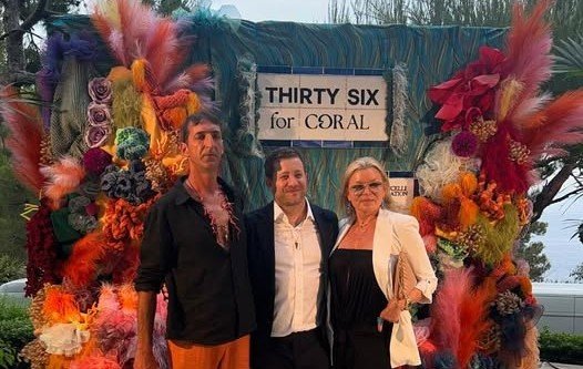Έκθεση “Thirty Six for Coral” (“The Coral Collective”) με την παρουσία του Σκιαθίτη Γιάννη Βουτσή