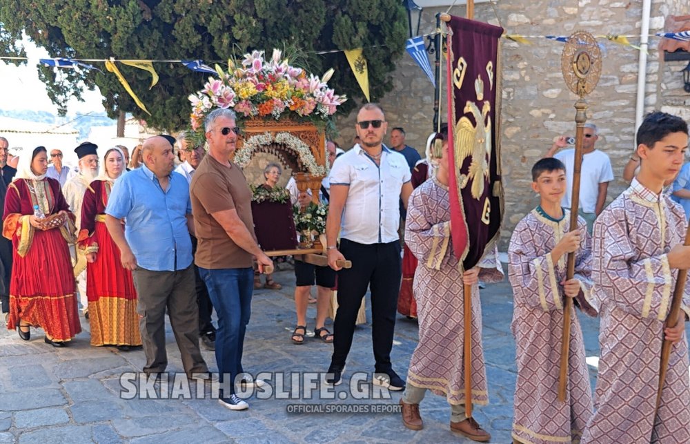 Mε τη Λιτανεία της Θαυματουργού Εικόνας της Παναγίας Εικονίστριας ολοκληρώθηκαν οι λατρευτικές εκδηλώσεις