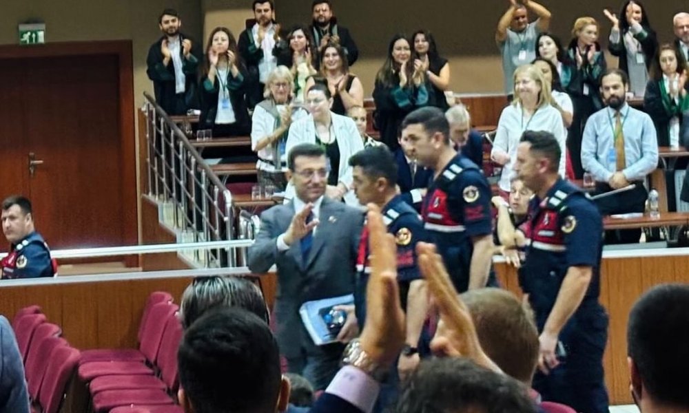 Αθώος ο Εκρέμ Ιμάμογλου - Δεν απαγορεύεται να έχει πολιτική δράση