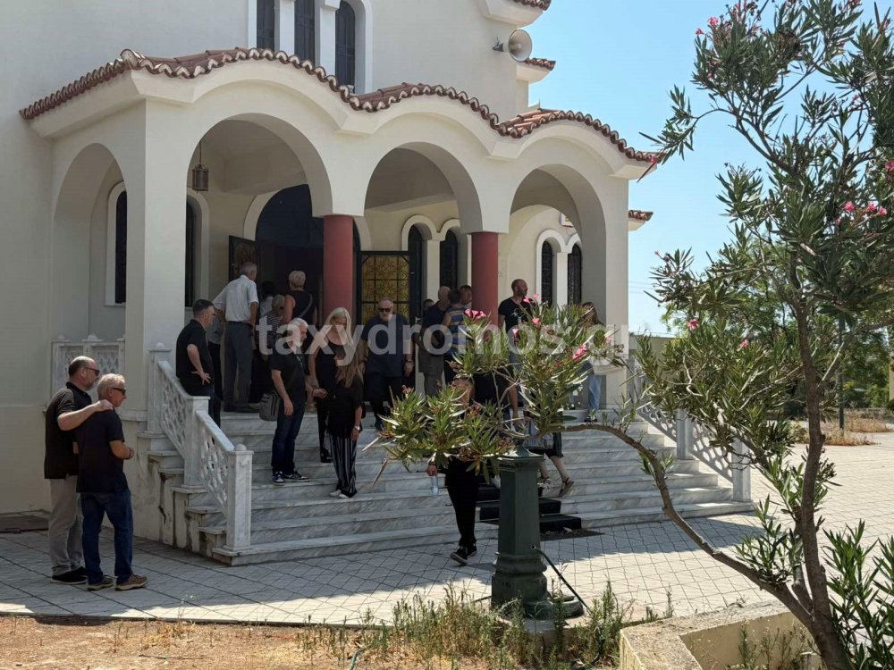 «Βουβαμάρα» στην κηδεία του ζευγαριού στον Βόλο