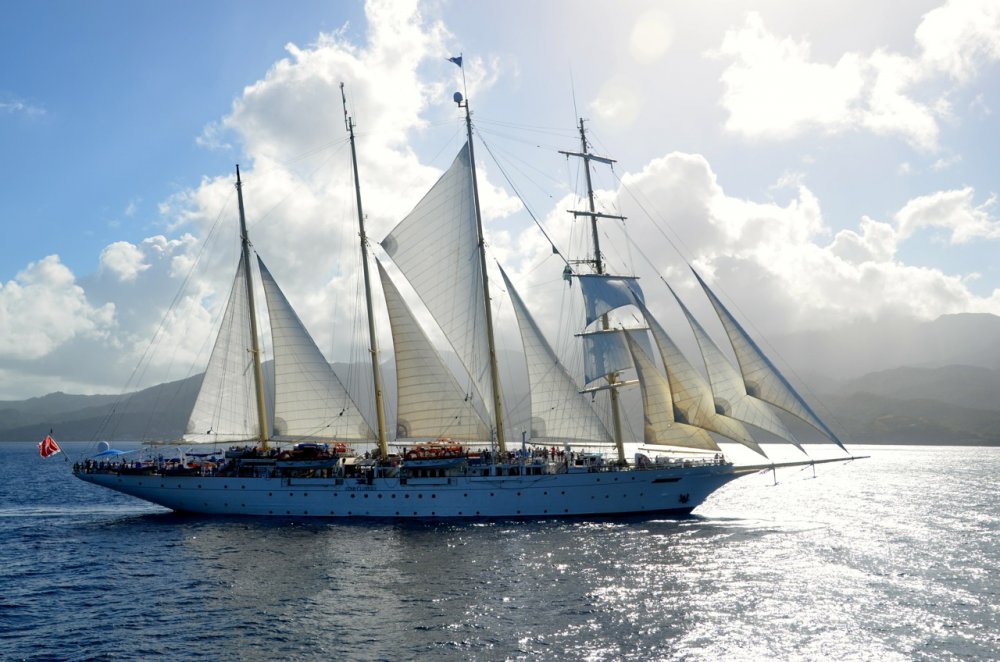 Στη Σκιάθο το εντυπωσιακό Star Clipper