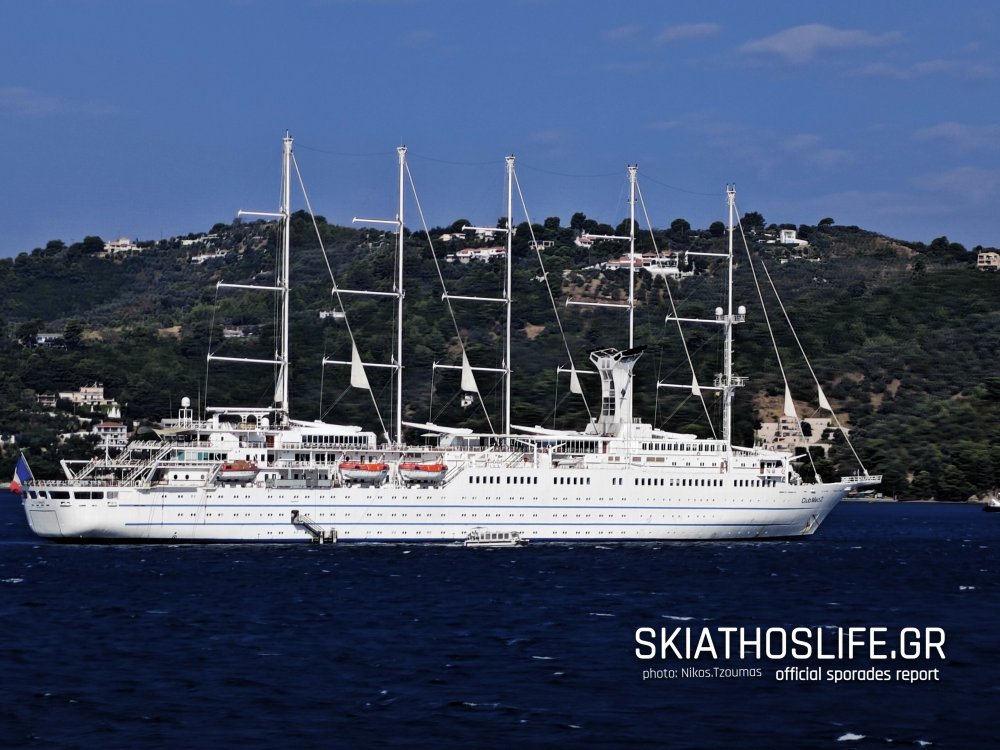 Το εντυπωσιακό Κρουαζιερόπλοιο Club Med στη Σκιάθο (photo&video)