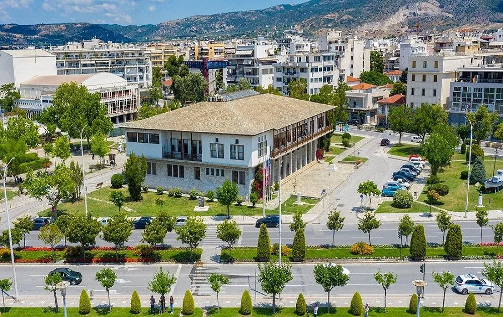 Επίθεση της Δημοτικής Αρχής Μπέου στη Ζέττα Μακρή 