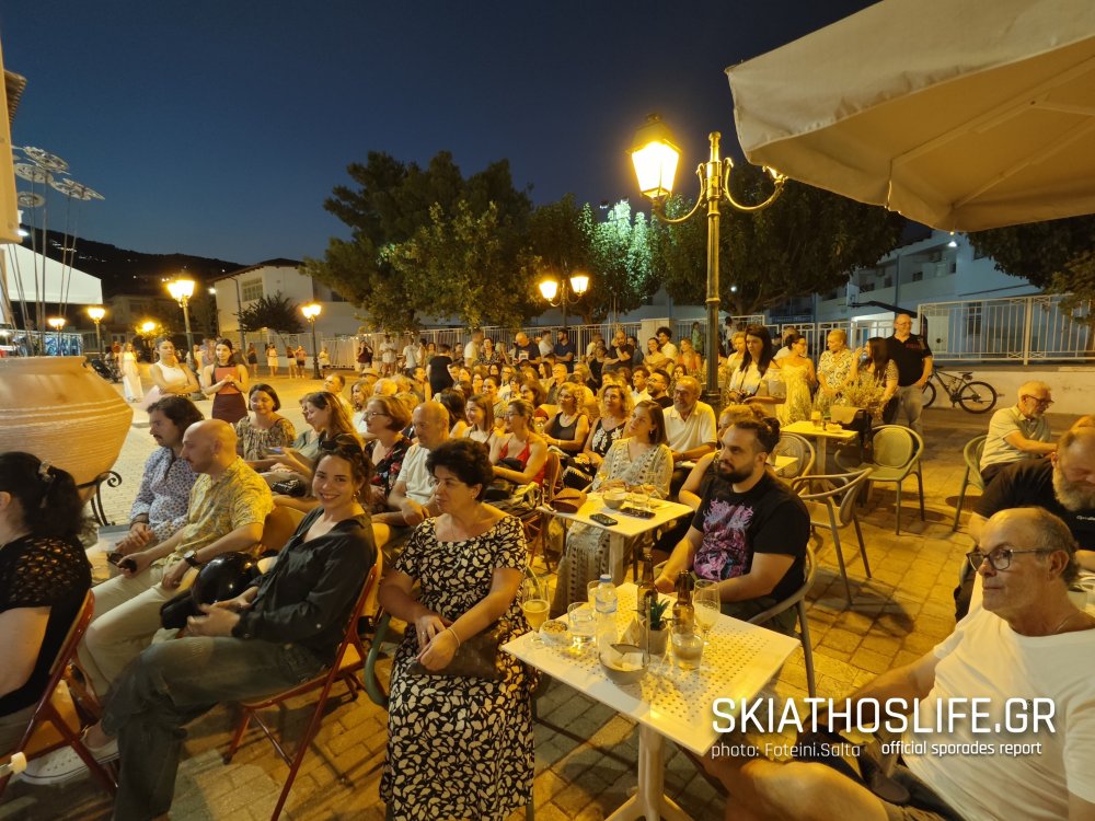 Η καλλιτεχνική και λογοτεχνική δημιουργία του ΡΕΣΤΙΟ... κυκλοφόρησε στον Πεζόδρομο 