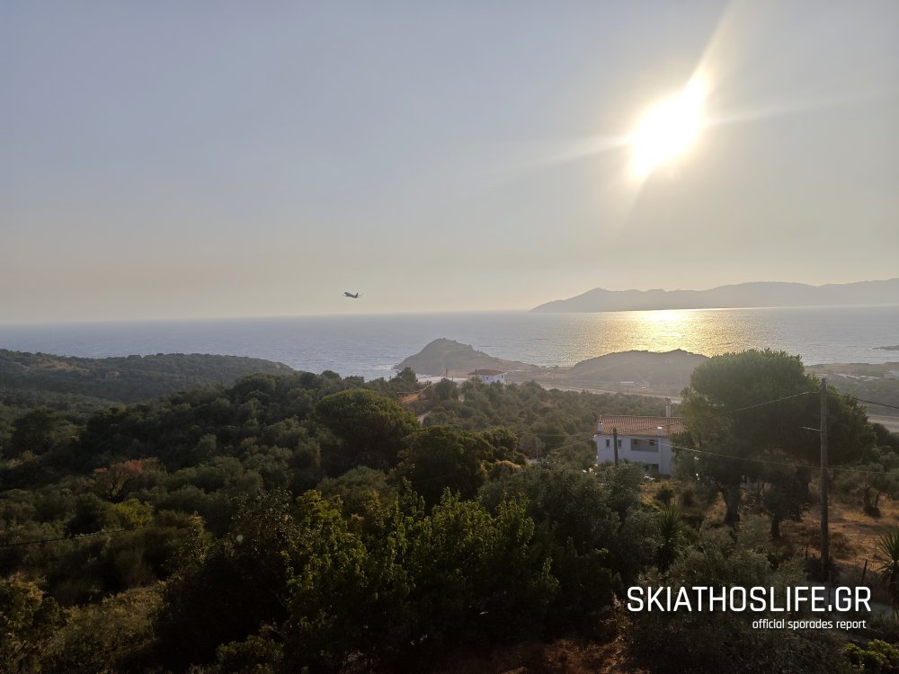 Σε Εύβοια και Σποράδες ο καπνός από τις φωτιές στην Τουρκία – Νέες εστίες στο Τσανάκαλε, έκλεισε το αεροδρόμιο