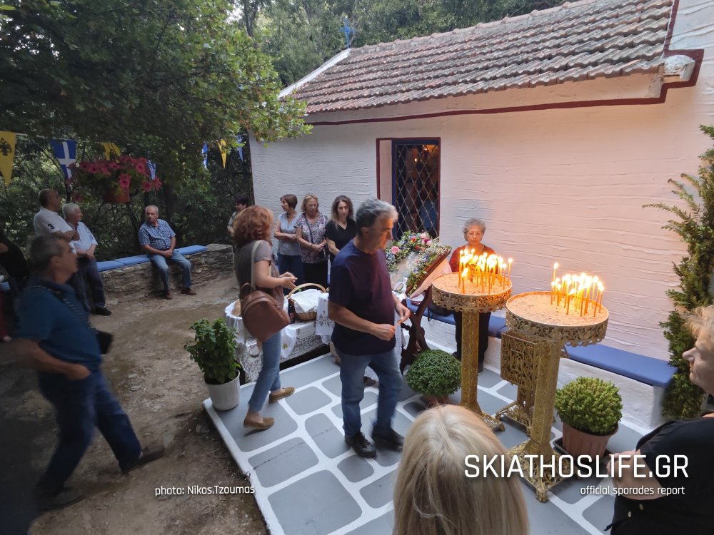 Τo Skiathoslife στην Αγρυπνία της Παναγίας Καρδάση (εικόνες) 14.8.25