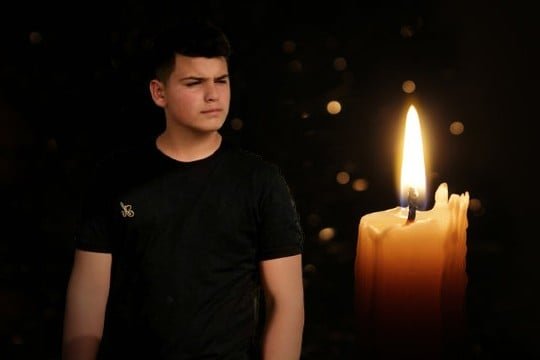 Βόλος: Θρήνος για τον 18χρονο Νίκο Παλάσκα που έπεσε νεκρός στο πάρκο του Αγ. Κωνσταντίνου 