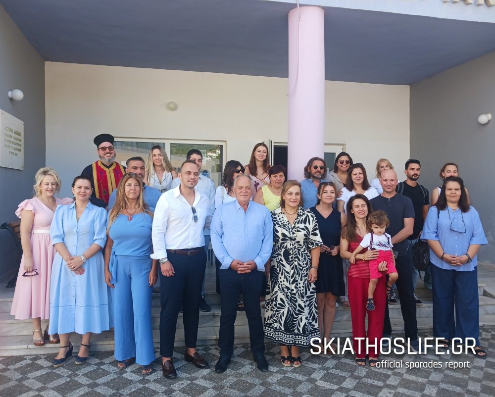 Το πρώτο σχολικό κουδούνι ήχησε στην Αλόννησο (εικόνες) 