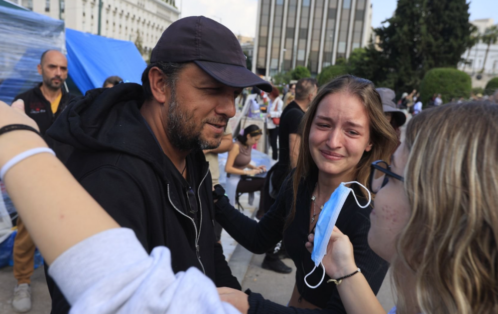 Απομάκρυναν τον Πάνο Ρούτσι από το Σύνταγμα!