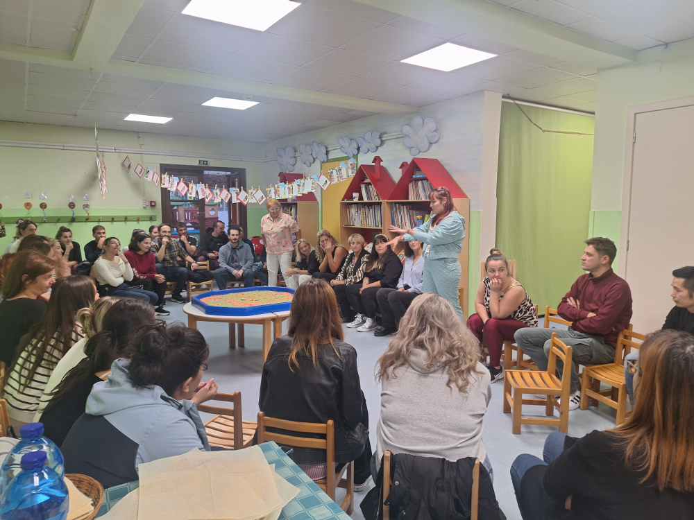 Τις πόρτες του άνοιξε χθες ο Βρεφονηπιακός Σταθμός του Δήμου Σκιάθου, για να καλωσορίσει τους γονείς των παιδιών (φωτο)