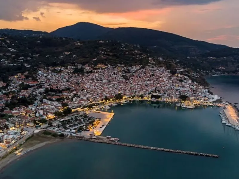 Σκόπελος: Οι Γερμανοί ανακαλύπτουν τον πιο πράσινο «μυστικό» προορισμό της Ελλάδας για το 2026