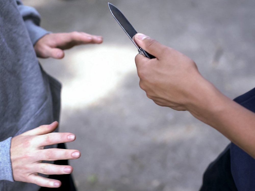 Τρόμος σε σχολείο του Βόλου: 12χρονος έβγαλε σουγιά σε συμμαθητή για να του πάρει το χαρτζιλίκι 