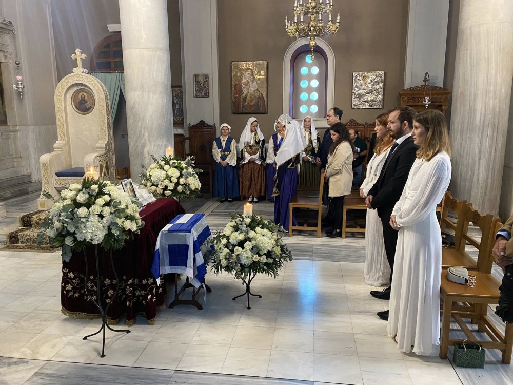 Ενταφιασμός των οστών του Μάρκου Σπ. Μπότσαρη μετά από ανακομιδή των οστών του από τη Σκιάθο (φωτο&video))