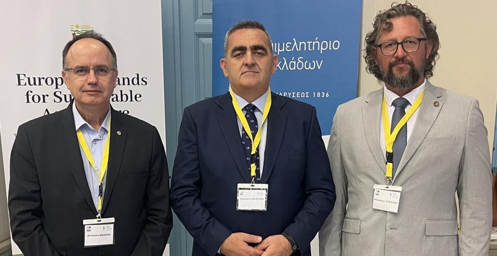Μπασδάνης - Ζλατούδης στη Σύρο για το παρόν και το μέλλον των νησιωτικών περιοχών της Ε.Ε. κατά τη Γ.Σ. του Δικτύου Νησιωτικών Επιμελητηρίων της Ευρωπαϊκής Ένωσης